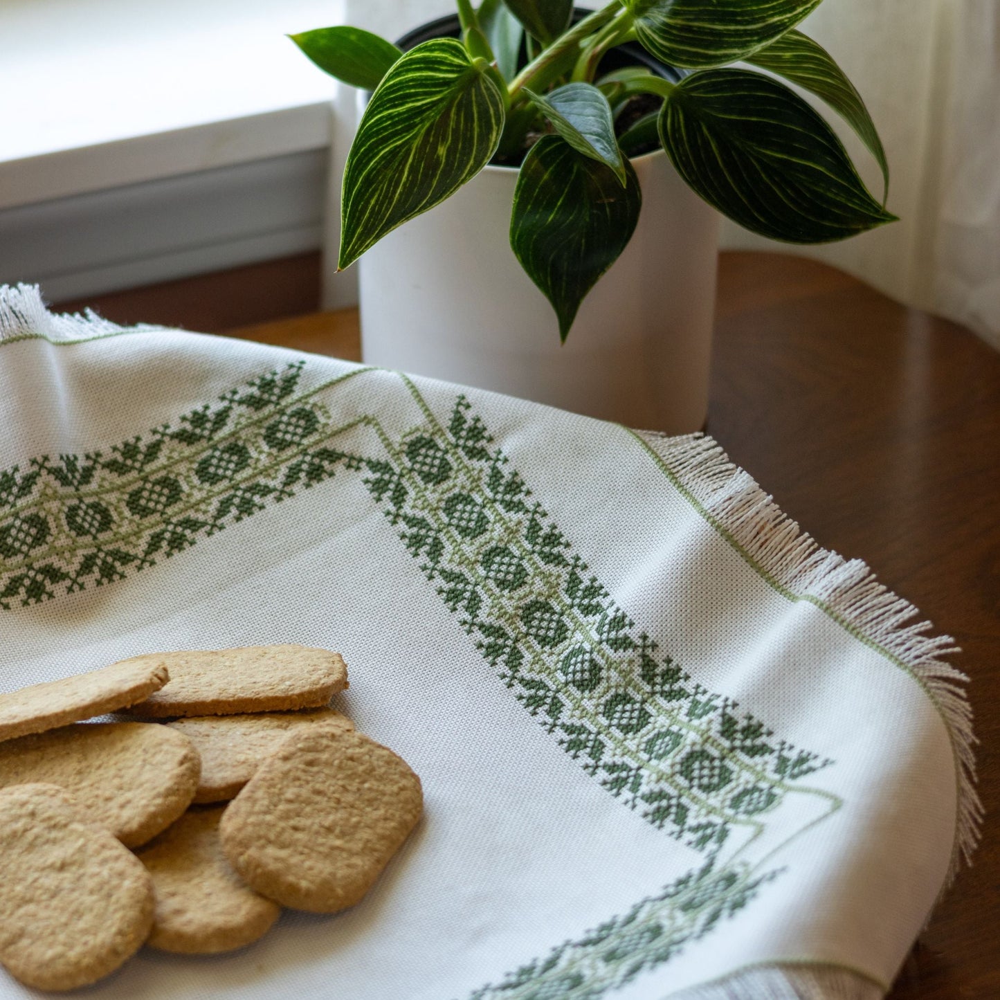 folk embroidery cross stitch basket cloth with plant and cookies