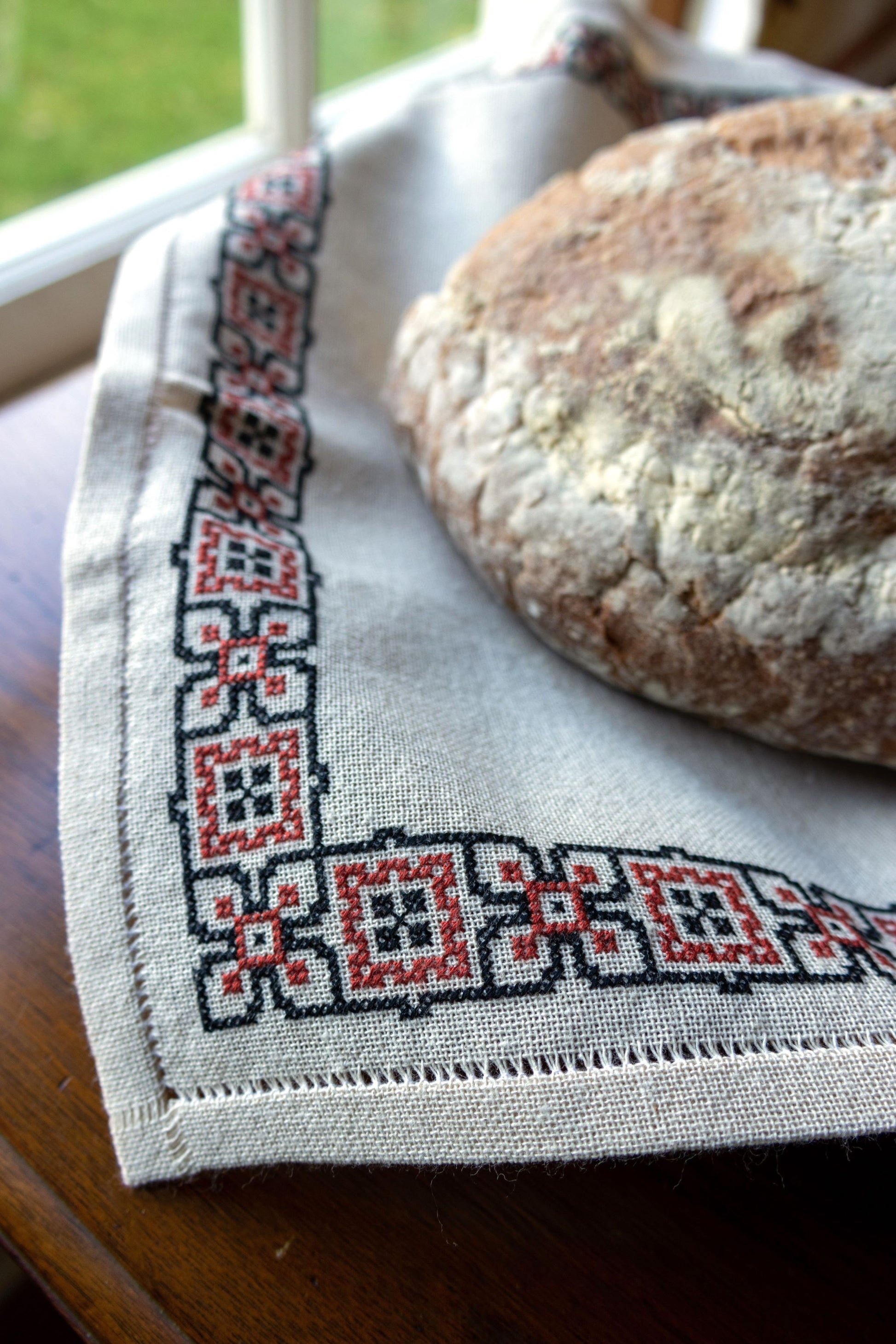 folk embroidery cloth with Romanian design