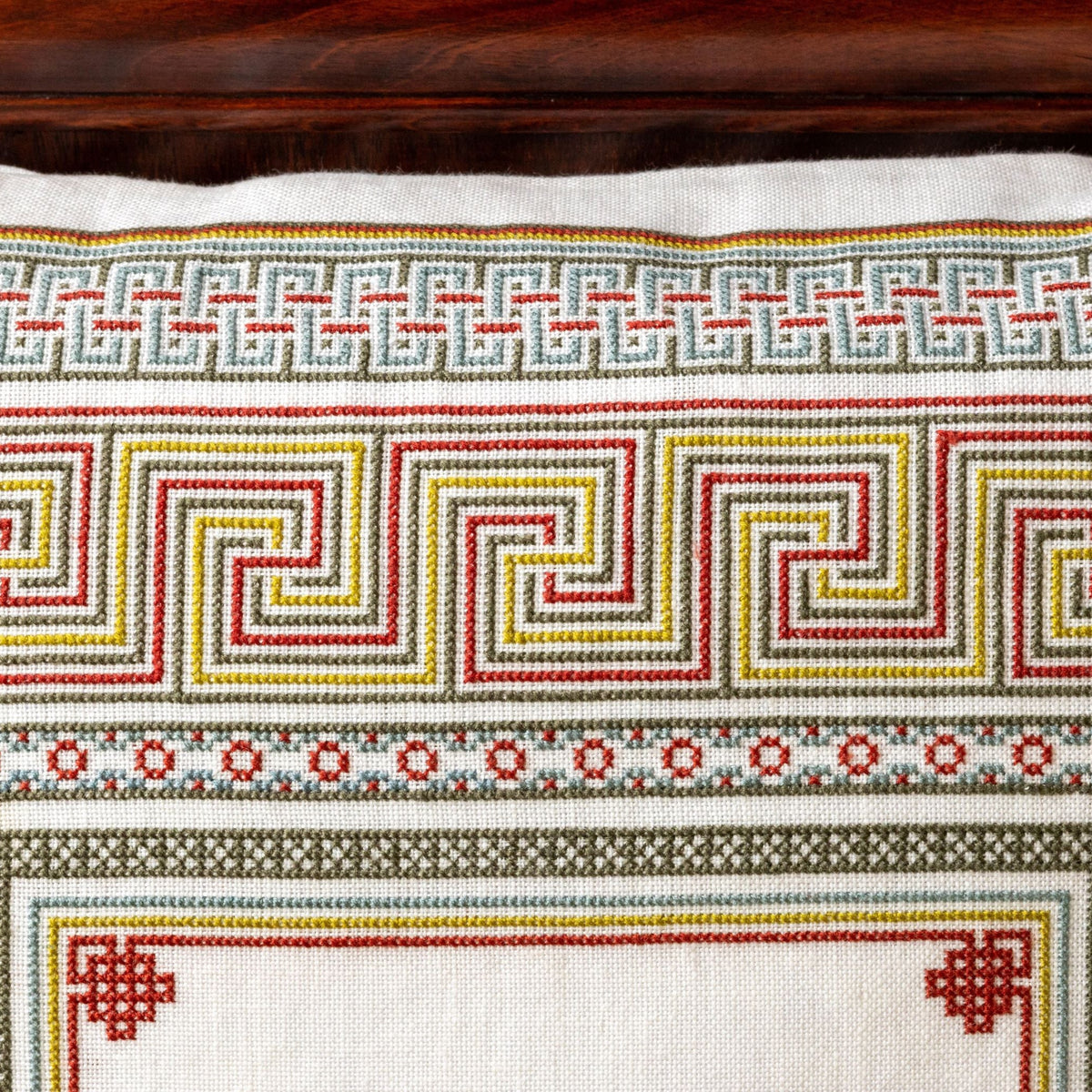 Detail of the Somerset Meander central meander in brown-grey, terra cotta and gold