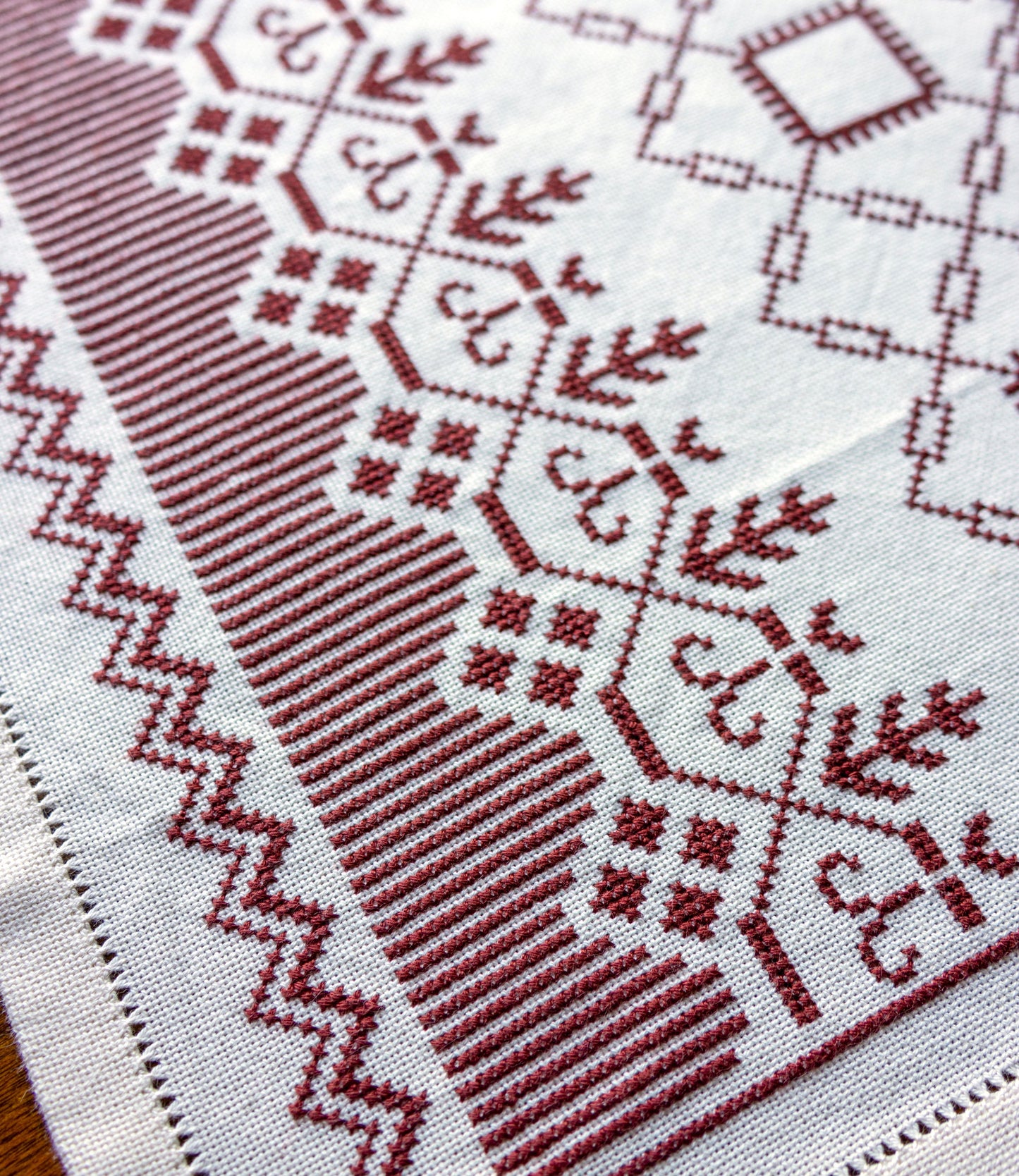 Talsi Trellis folk embroidery PDF pattern