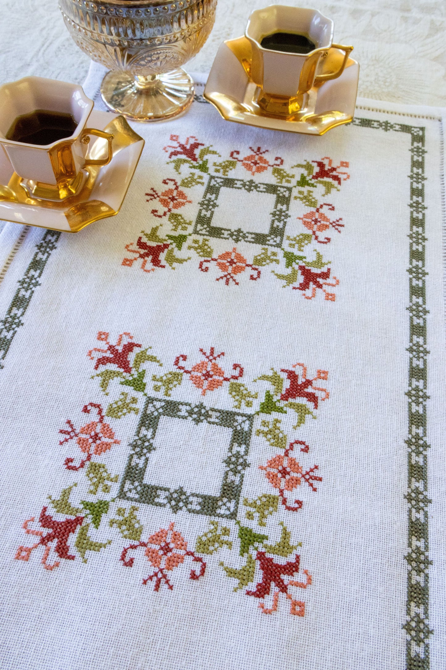 folk embroidery kit table runner with flowers