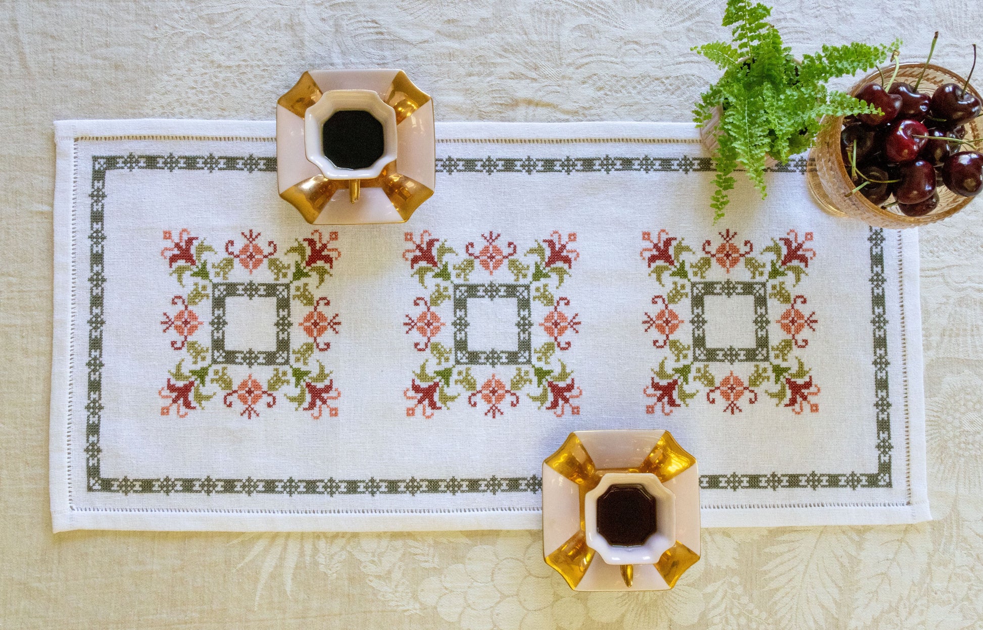 folk embroidery kit table runner with flowers