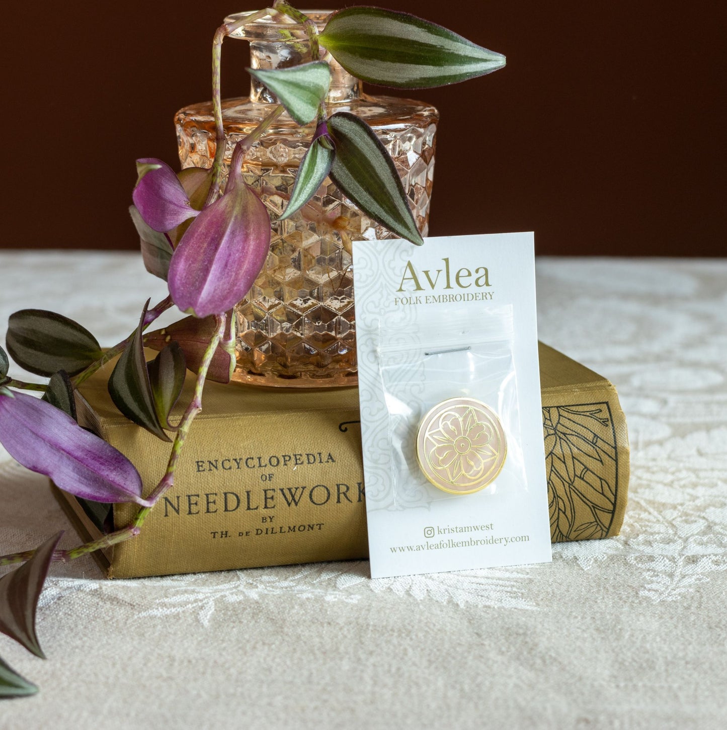 Needleminder--Avlea flower