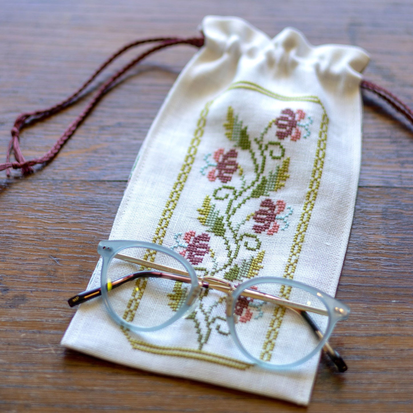 'NEW! Cecily lined bag cross stitch folk embroidery kit