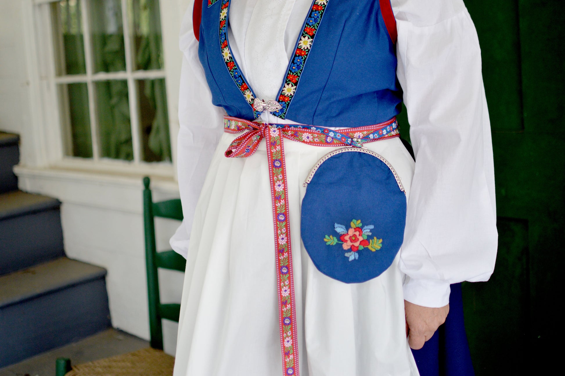 Folkwear 147 Norwegian Bunad – Avlea Folk Embroidery