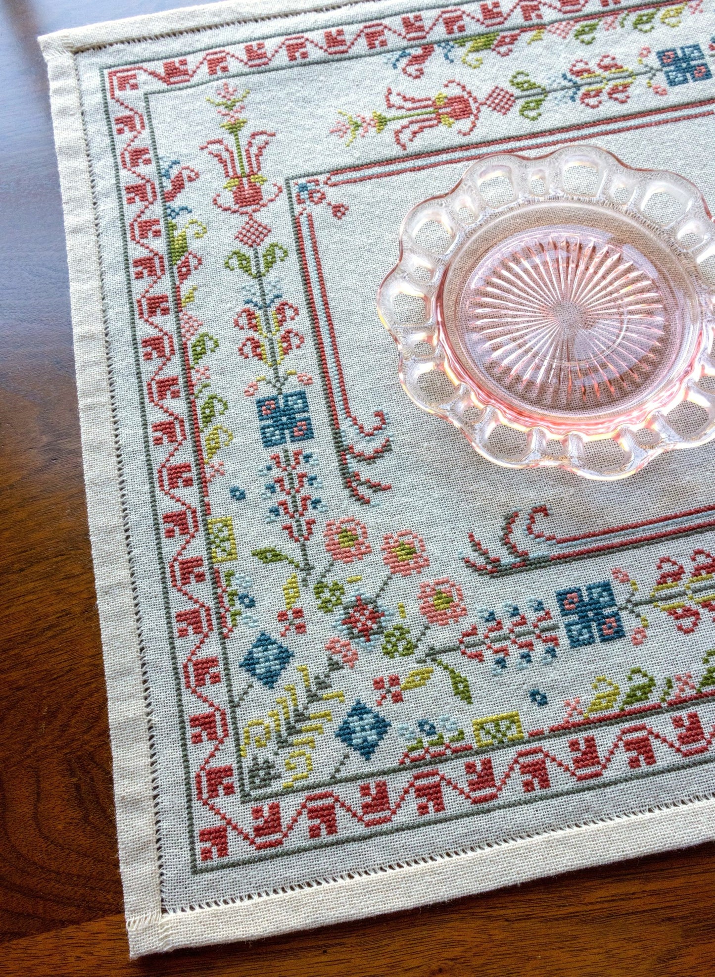 folk embroidery with floral border design