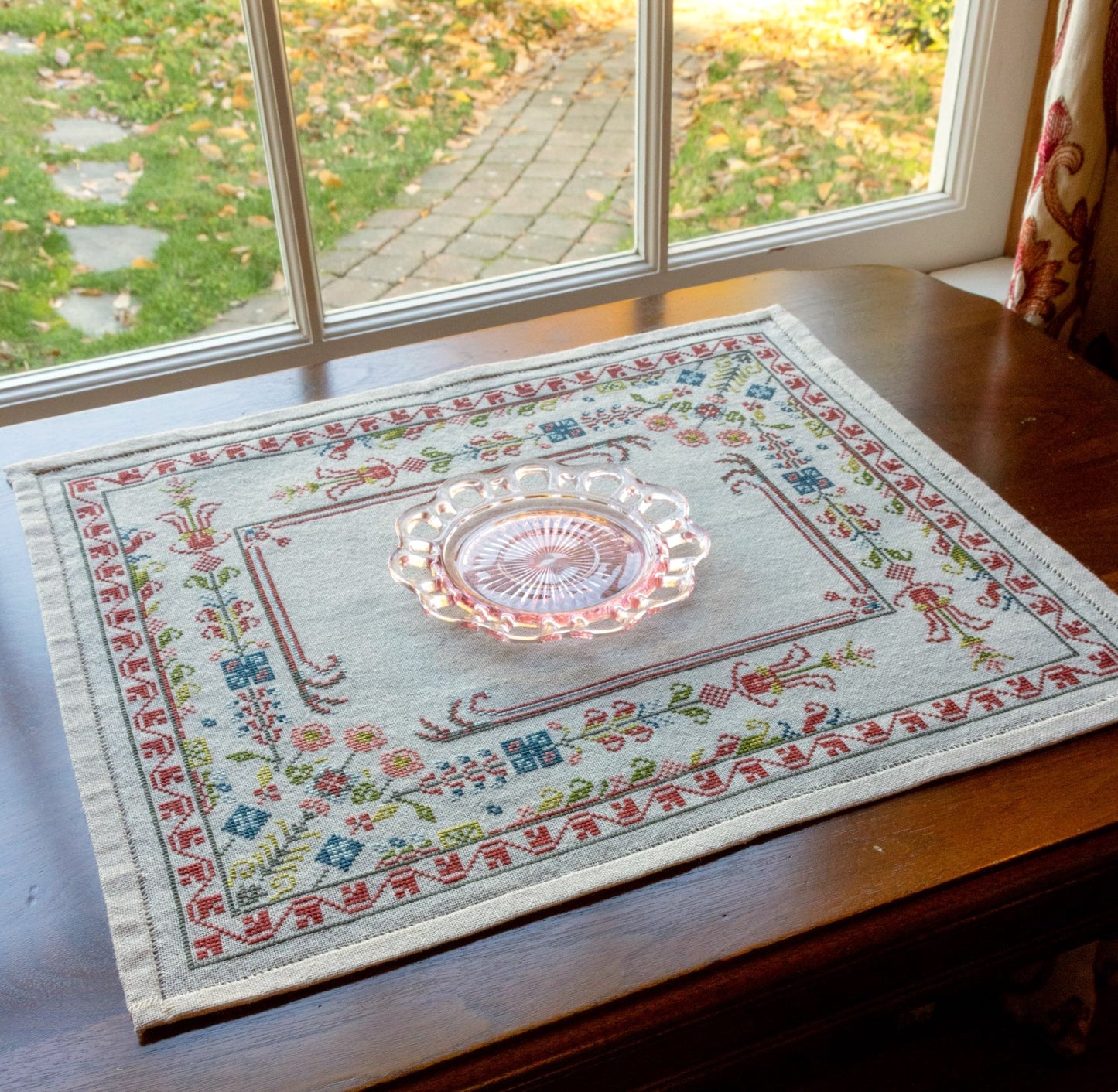 folk embroidery with floral border design