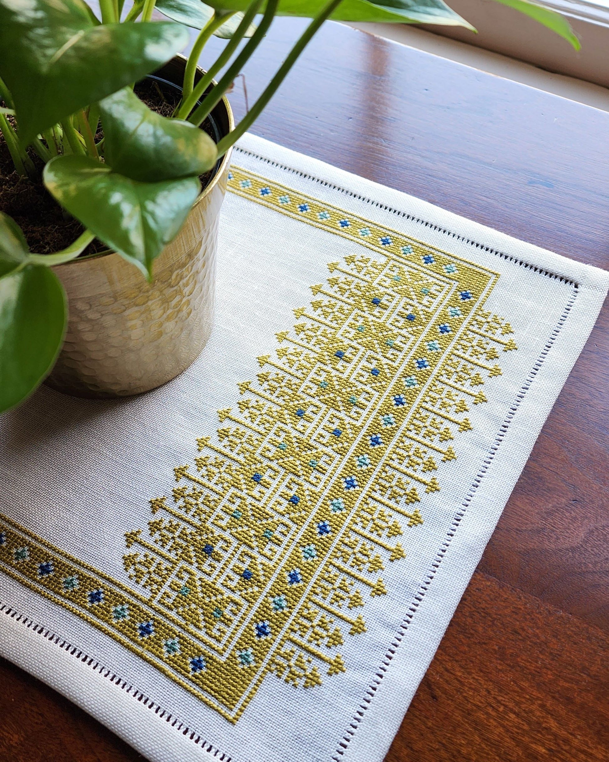 folk embroidery with golden border design