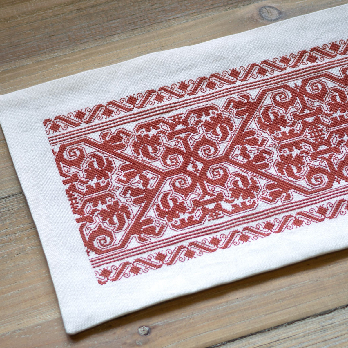 Illyrian Scroll and Leaves cross stitch folk embroidery PDF pattern