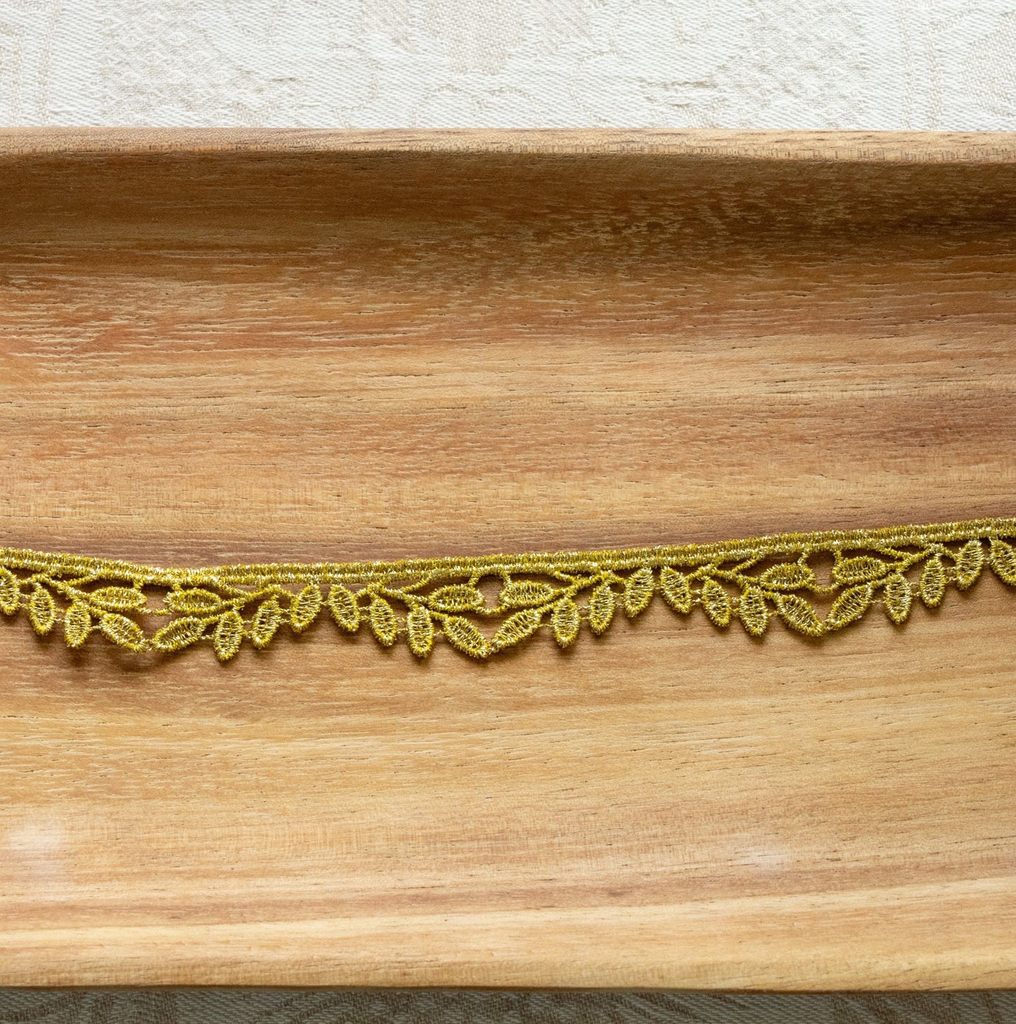 Avlea Trim No. 002 - Greek Leaf metallic trim