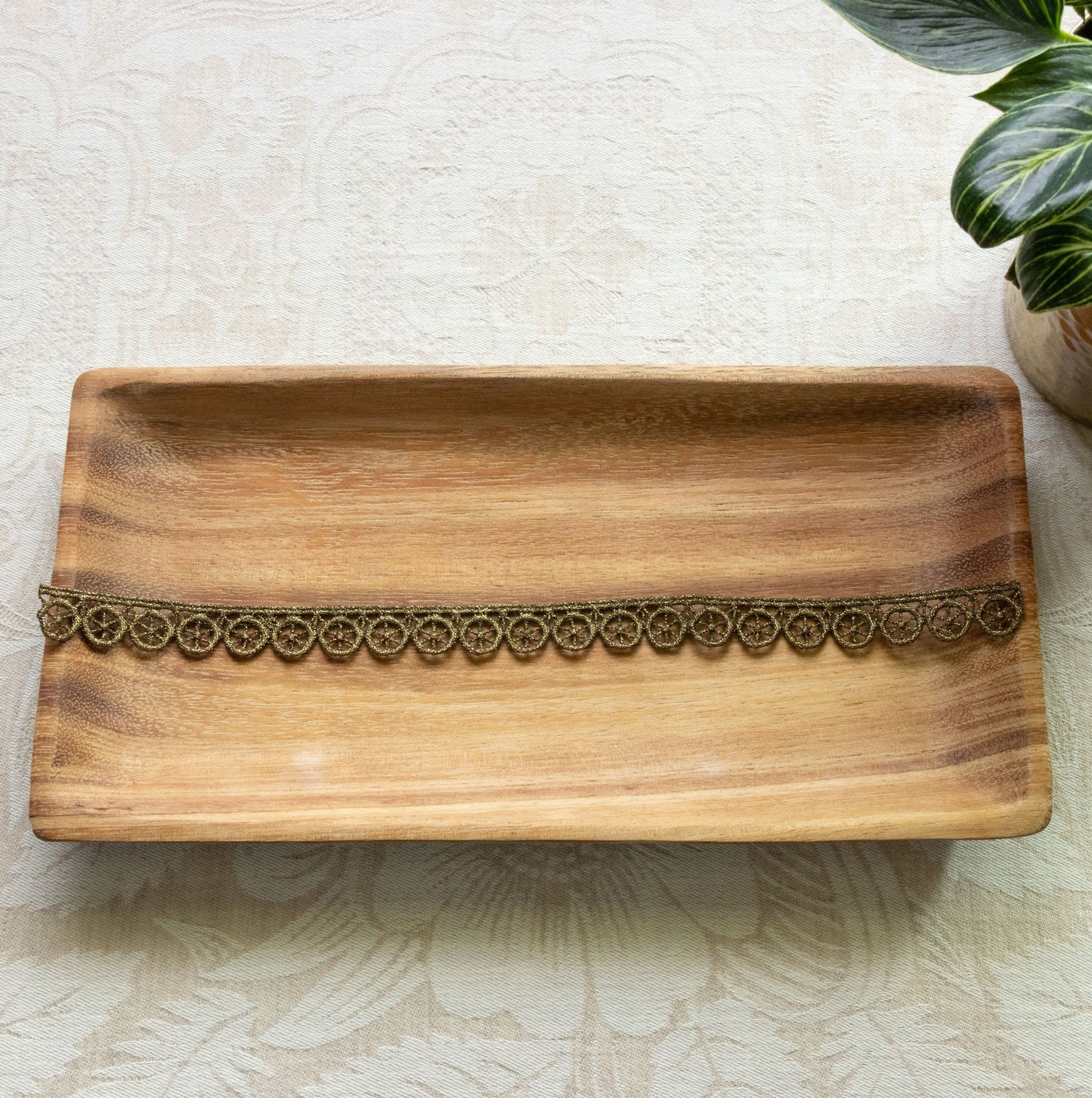 Avlea Trim No. 001 - Greek Circlet metallic trim