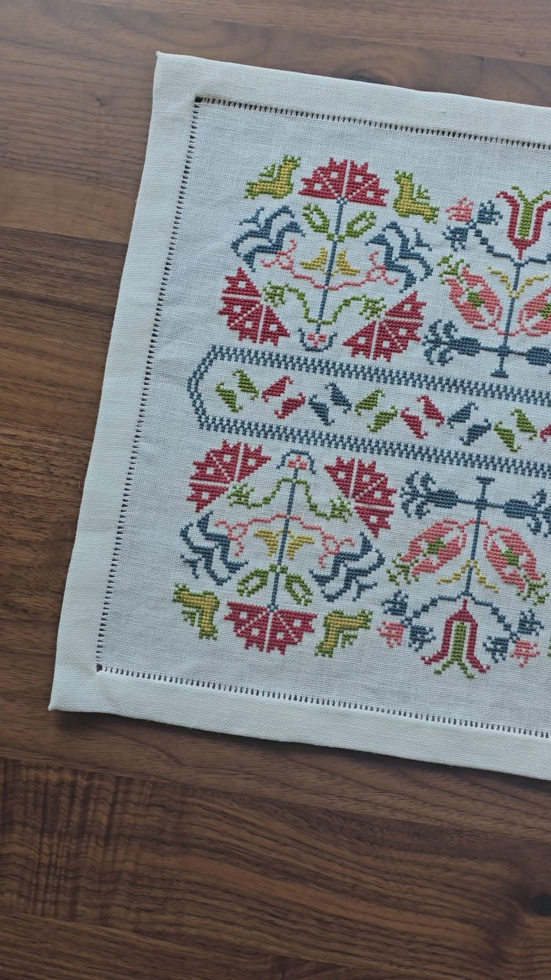 video of the Corfu Wildflowers cross stitch folk embroidery by Avlea Folk Embroidery
